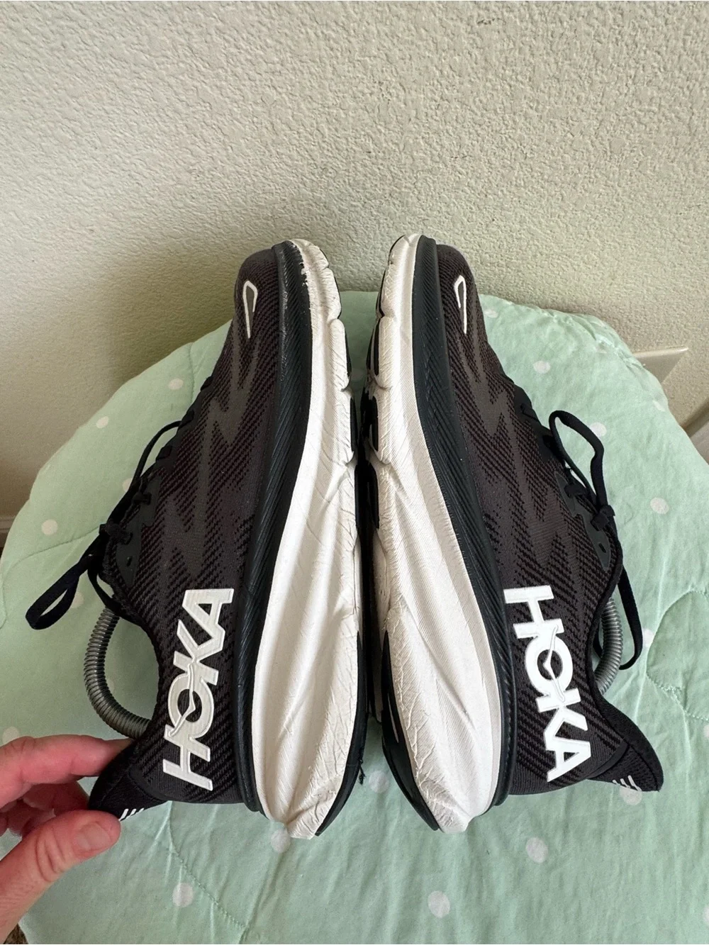 Hoka One One Cliffton 9 Black Sneakers Size 10.5B